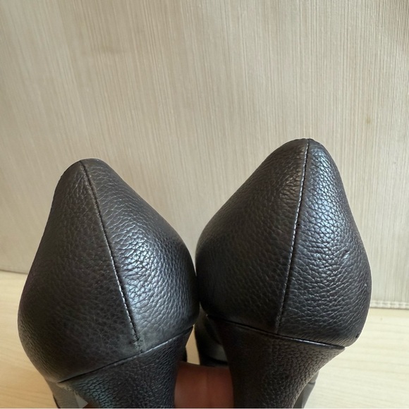 Bottega Venetta Embossed Calf Leather Black Pumps 36.5 - Picture 13 of 14